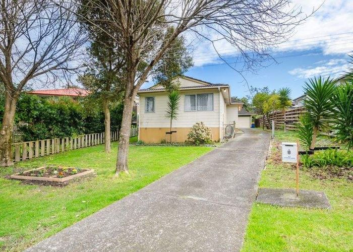  at 1 Cushla Place, Massey, Waitakere City, Auckland