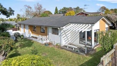  at 43 Botany Road, Botany Downs, Auckland