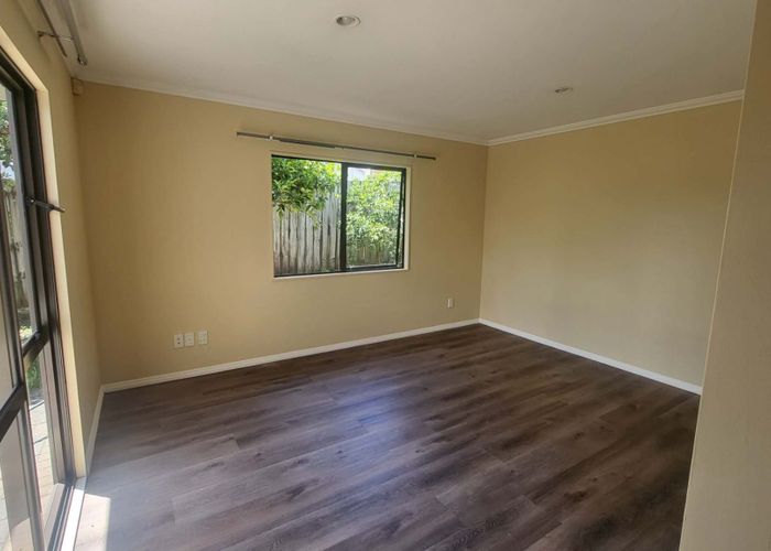  at 10 Pyrite Street, Westgate, Waitakere City, Auckland