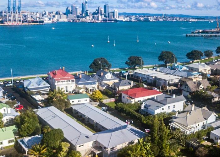  at 5/16 Queens Parade, Devonport, Auckland