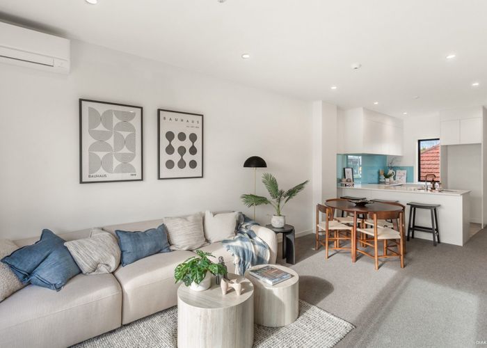  at 329 A  Rangatira Road, Beach Haven, North Shore City, Auckland