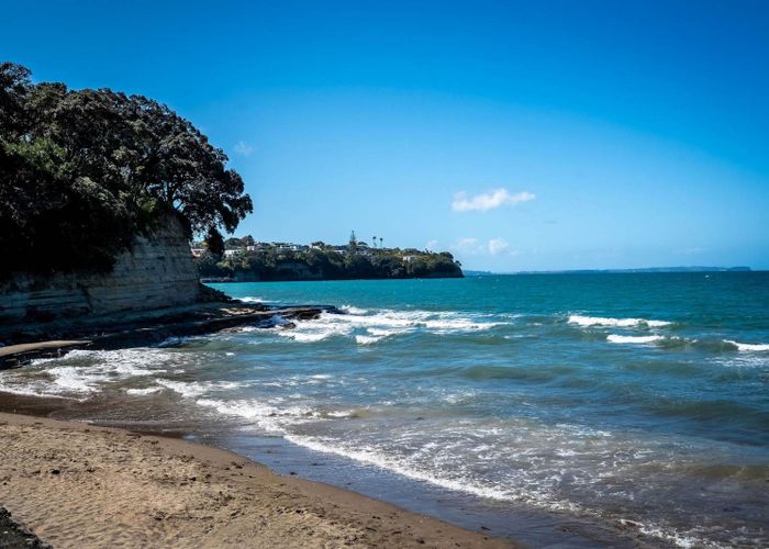  at 1&2/32 Kowhai Road, Campbells Bay, North Shore City, Auckland