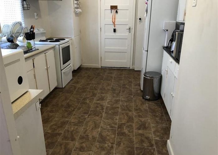  at 6/2 Godley Road, Green Bay, Waitakere City, Auckland