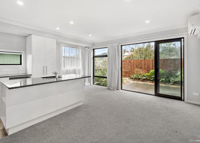  at 10/25 Thackeray Street, Hamilton Lake, Hamilton