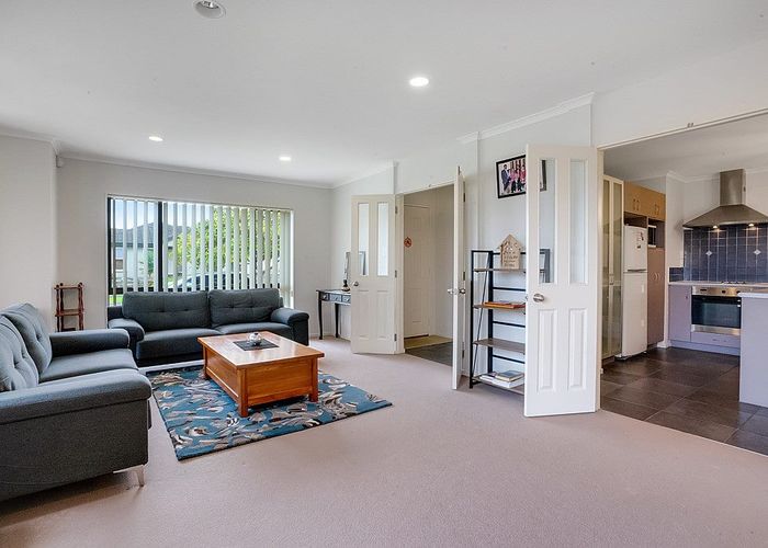  at 8 Ricardo Court, Manurewa, Auckland