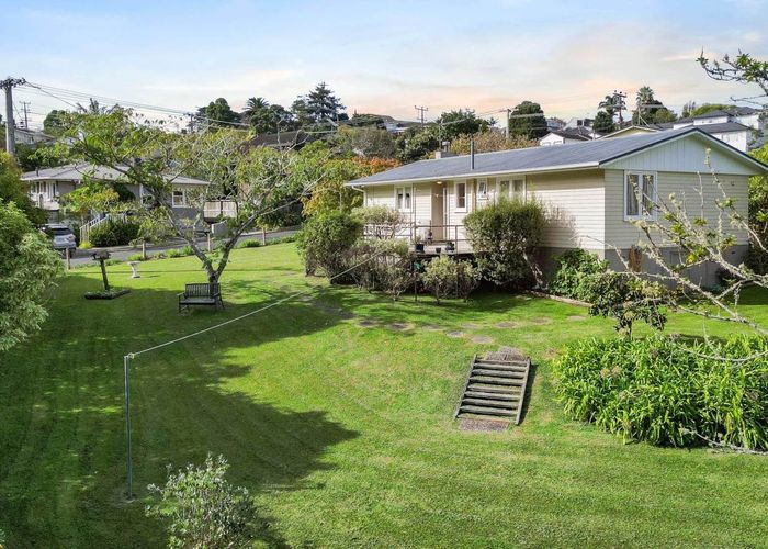  at 70 Lake Road, Northcote, Auckland