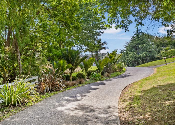  at 44a Landing Road, Titirangi, Waitakere City, Auckland