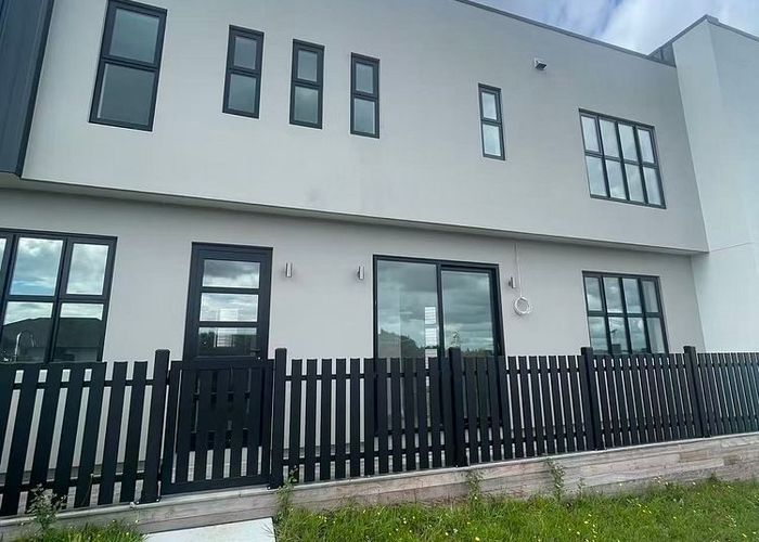  at 4 Lemon Tree Lane, Flat Bush, Manukau City, Auckland