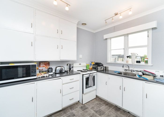  at 8 Kingston Street, Awapuni, Palmerston North, Manawatu / Whanganui