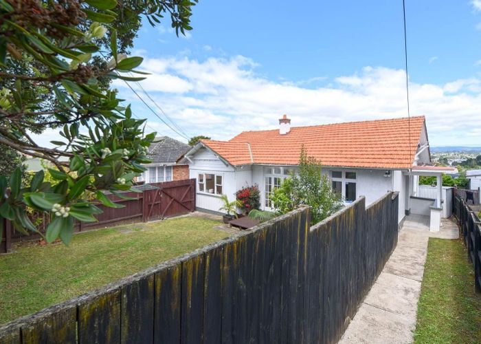  at 237 Blockhouse Bay Road, Avondale, Auckland City, Auckland