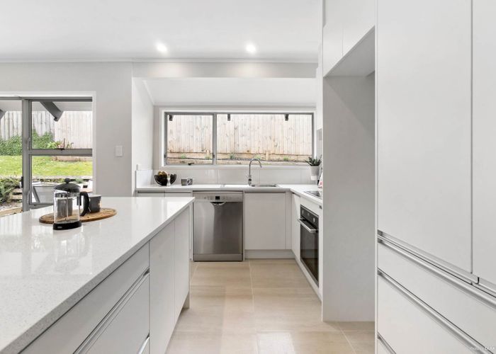  at 2/25 Pah Road, Epsom, Auckland