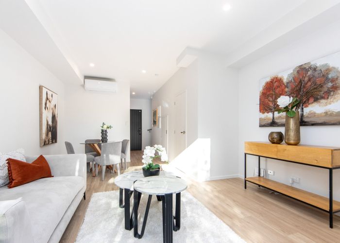  at 7/4 Serjeant Street, Henderson, Auckland