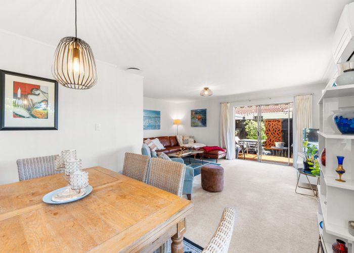  at 12B Rossmore Terrace, Murrays Bay, North Shore City, Auckland