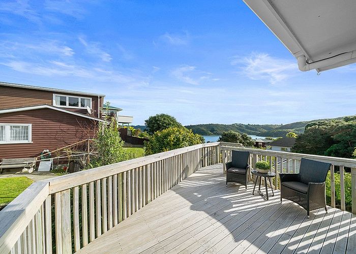  at 2 Annan Grove, Papakowhai, Porirua