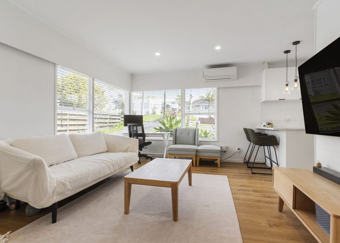  at 1/17 Woodall Place, Totara Vale, North Shore City, Auckland