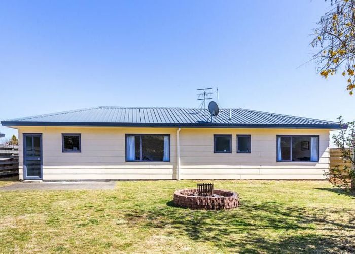  at 2/89 Arthur Crescent, Hilltop, Taupō