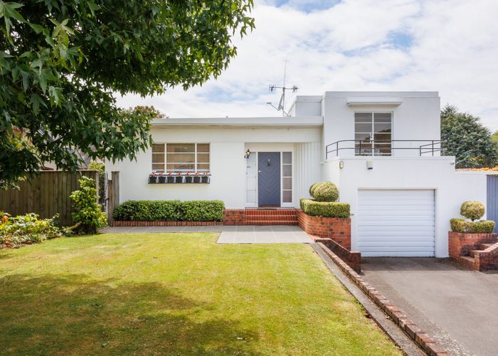  at 215A Victoria Avenue, Hokowhitu, Palmerston North, Manawatu / Whanganui