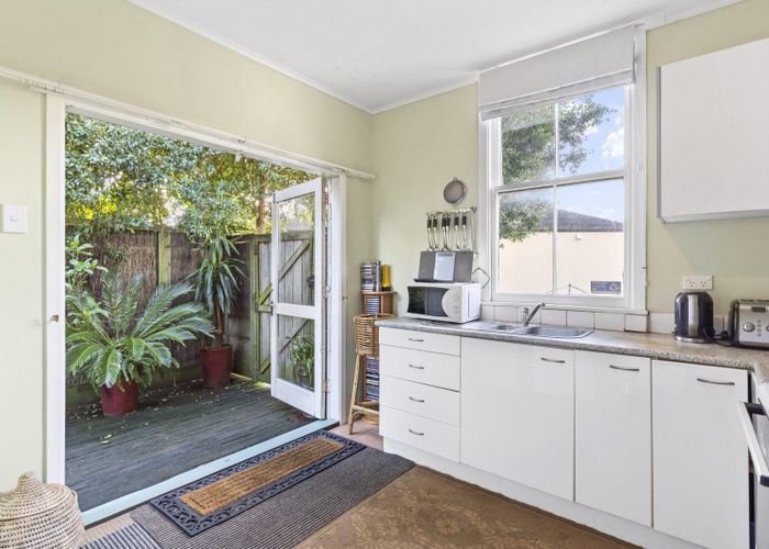  at 31 Riverview Road, Panmure, Auckland