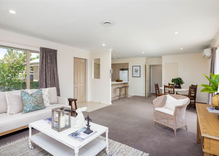  at 6A Sunningvale Lane, Ilam, Christchurch