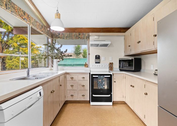  at 4 Ormond Road, Twyford