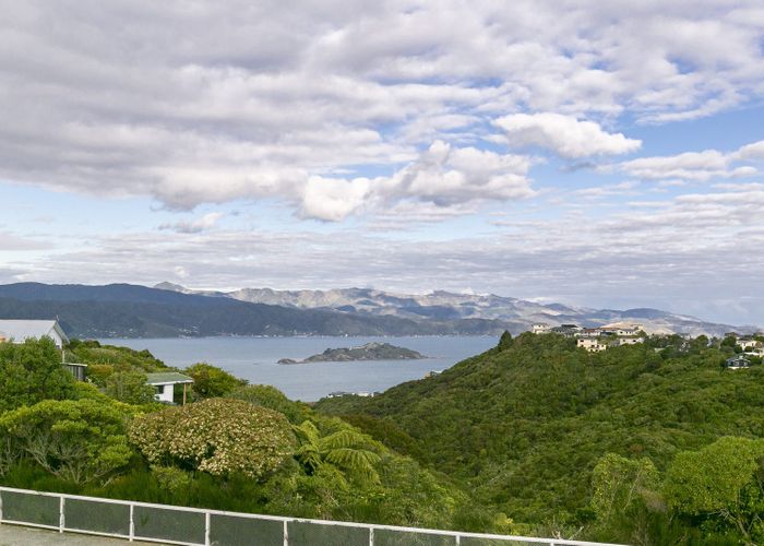  at 11A Ladbrooke Drive, Newlands, Wellington