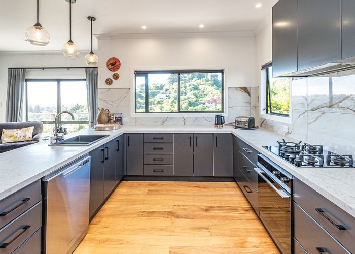  at 1 Shakespeare Road, Bastia Hill, Whanganui, Manawatu / Whanganui