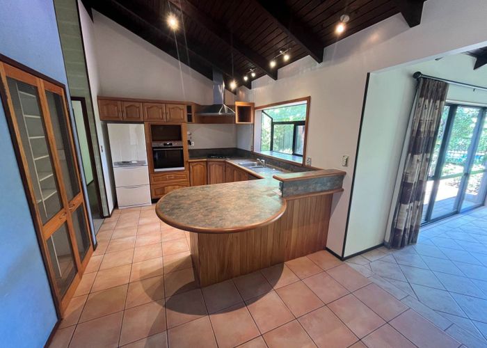  at 2 Waipuia Place, Greenhithe, Auckland
