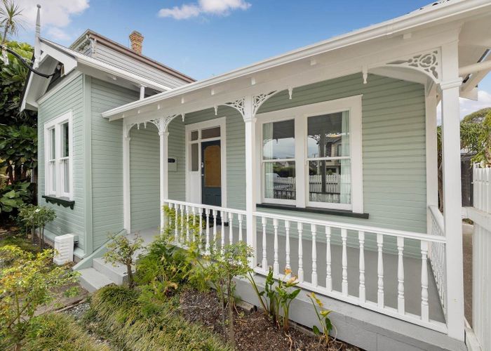 For rent 98 Sandringham Road, Kingsland, Auckland City, Auckland