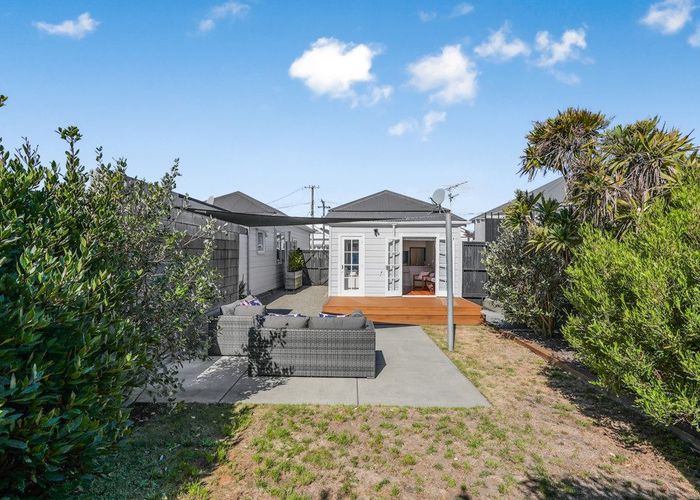 at 9 Beach Street, Petone, Lower Hutt, Wellington