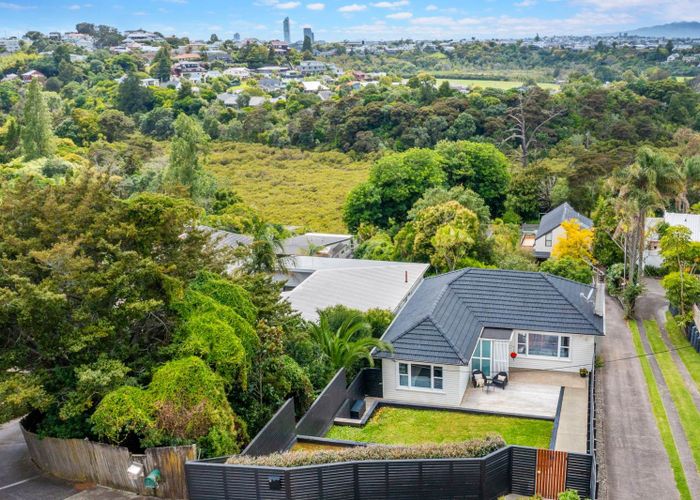  at 5A Lake Road, Northcote, North Shore City, Auckland