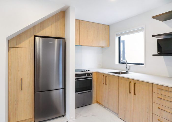  at 11/10 Willcott Street, Mount Albert, Auckland City, Auckland