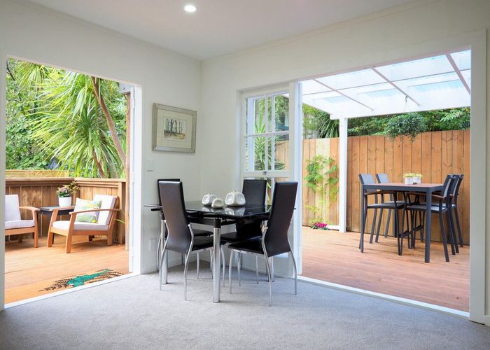  at 2/99 Balmain Road, Birkenhead, Auckland