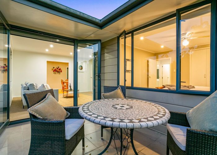  at 6 May Avenue, Te Atatu South, Waitakere City, Auckland