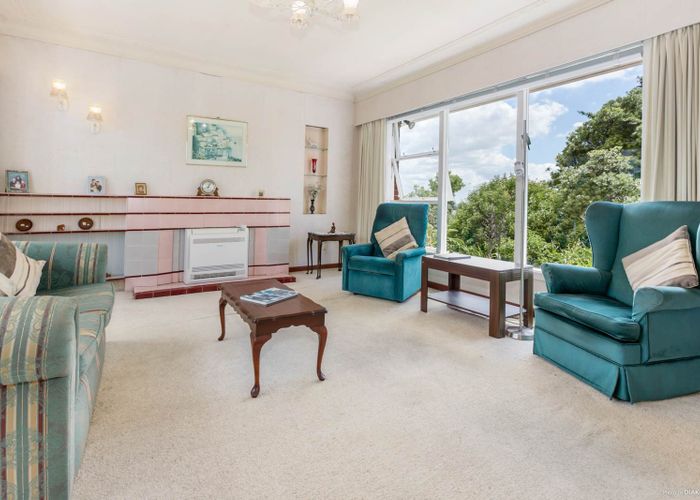  at 92 Pleasant Road, Titirangi, Auckland