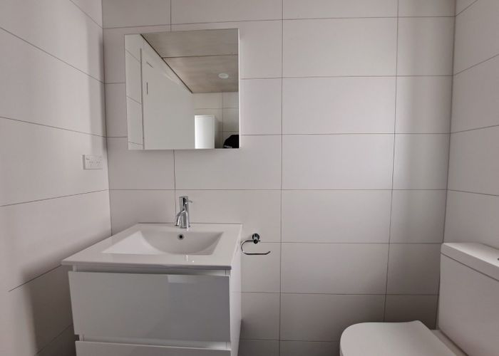  at 1/764 Beach Road, Browns Bay, North Shore City, Auckland