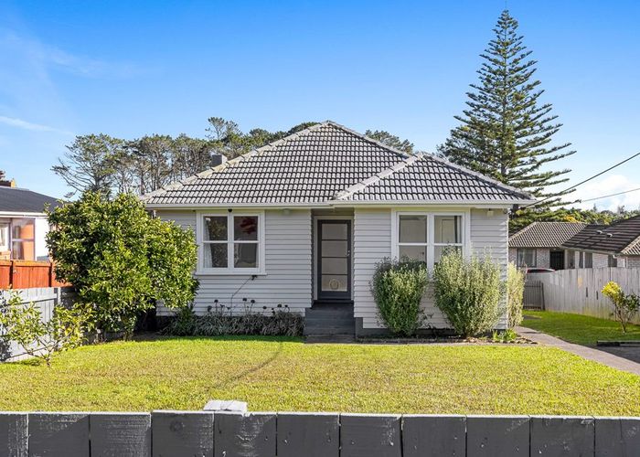  at 65 Farquhar Road, Glendene, Waitakere City, Auckland