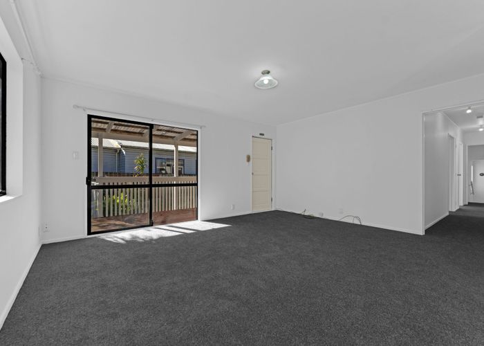  at 1/8 Eulogy Place, Randwick Park, Manukau City, Auckland