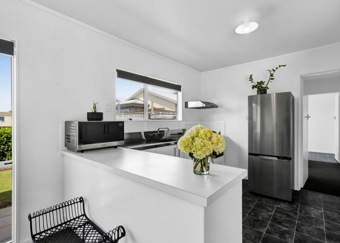  at 2/353 St Aubyn Street, Moturoa, New Plymouth