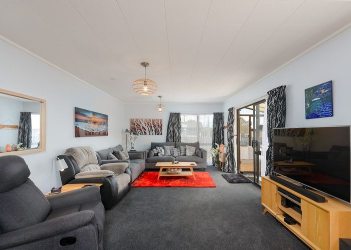 at 2/5 Ngaio Street, Wainuiomata, Lower Hutt