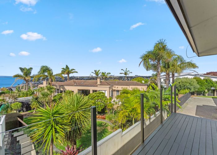  at 1/64 Seaview Road, Castor Bay, Auckland