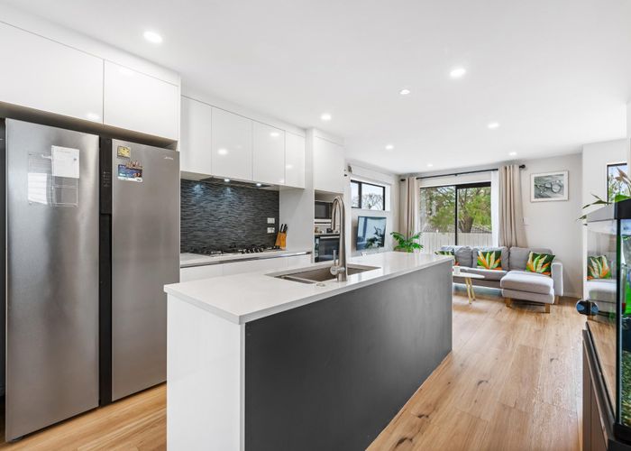  at 59d Redwood Drive, Massey, Waitakere City, Auckland