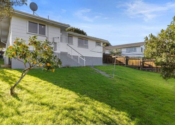  at 38 Sunline Avenue, Massey, Waitakere City, Auckland