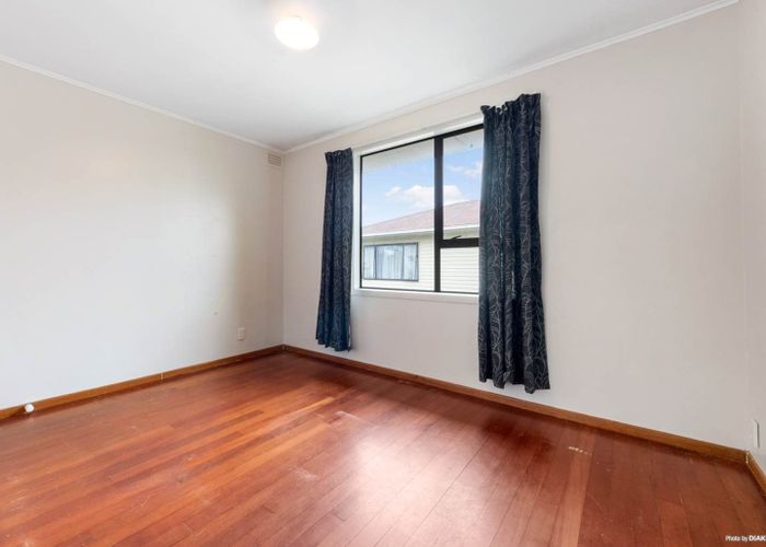  at 34 Kirrie Ave., Te Atatu South, Waitakere City, Auckland