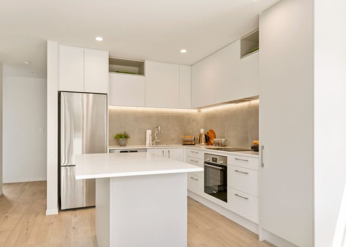  at 16F Cradock Street, Avondale, Auckland