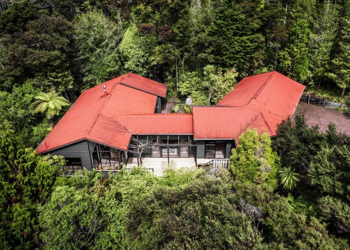  at 2 Te Kawau Pass, Greenhithe, North Shore City, Auckland