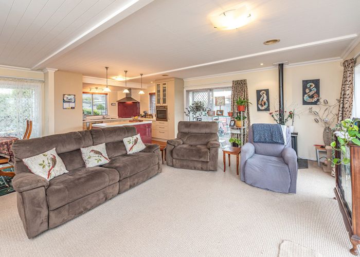  at 12 St Johns Heights, Otamatea, Whanganui