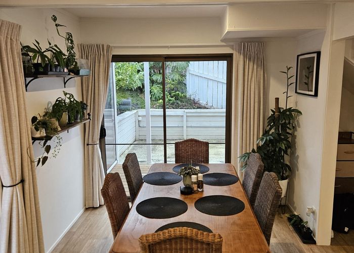  at 1/160 Glamorgan Drive, Torbay, Auckland