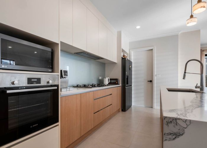  at 5 Bush View Place, Flat Bush, Manukau City, Auckland