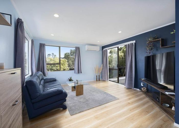  at 2/221 Waitemata Drive, Ranui, Waitakere City, Auckland