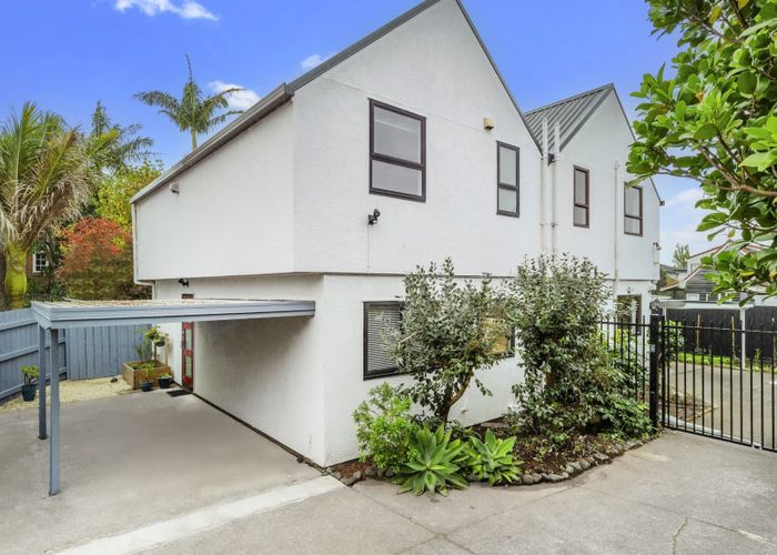  at 7/35 Wairakei Street, Greenlane, Auckland